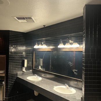 Toast Kitchen & Bar - Bathroom clean - Breakfast & Brunch Near Me - Brea, California