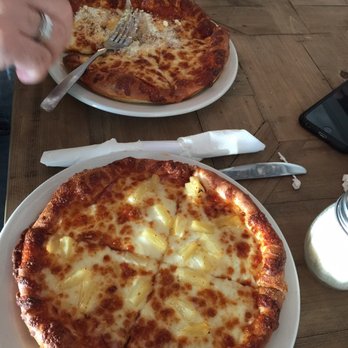 Acropolis Pizza & Pasta - Italian Near Me - Everett, Washington