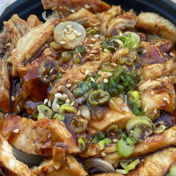 A Huevo Cafe - Chicken bowl - Mexican Near Me - Los Angeles, California A Huevo Cafe - Chicken bowl - Mexican Near Me - Los Angeles, California
