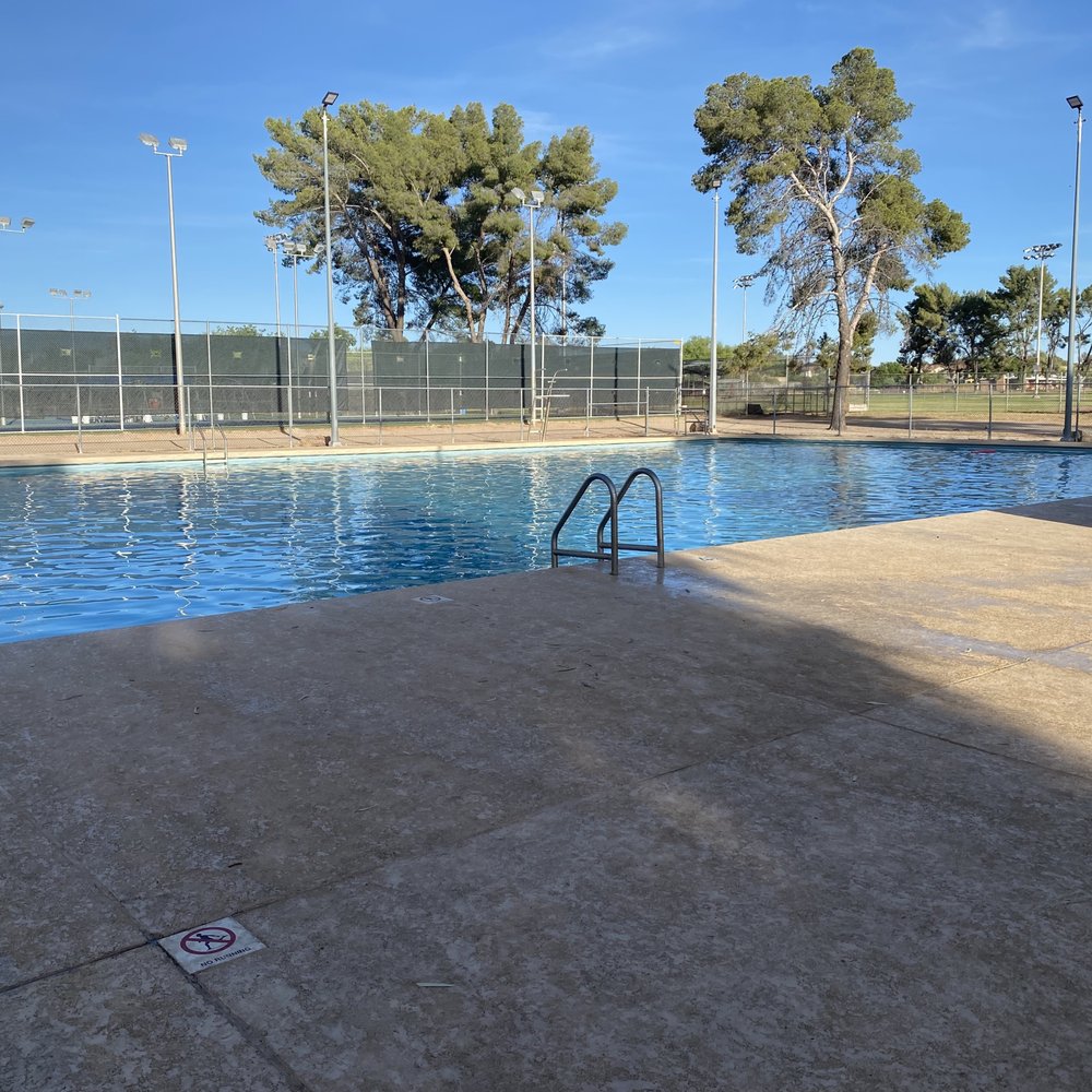 Fort Lowell Pool - shallow recreational end - Swimming Pools Near Me - Tucson, Arizona