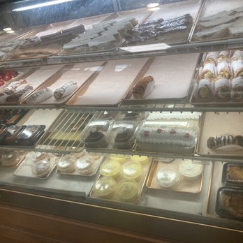 Versailles - Versailles Bakery/cafe - Cuban Near Me - Miami, Florida Versailles - Versailles Bakery/cafe - Cuban Near Me - Miami, Florida