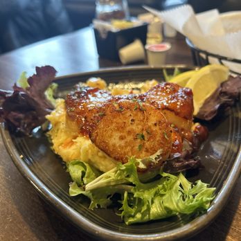 Pondis - Seared Scallops with cheese grits. - Bars Near Me - Lisbon, Ohio