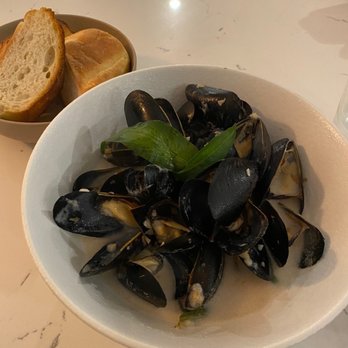 Em Vietnamese Bistro - Coconut mussels - Vietnamese Near Me - Brooklyn, New York Em Vietnamese Bistro - Coconut mussels - Vietnamese Near Me - Brooklyn, New York