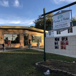 Paisleys and Petals Floral Design - Storefront