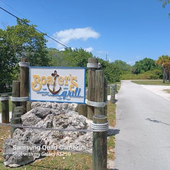 Boater's Grill - Do yourself a favor and walk right by this place. - Seafood Near Me - Key Biscayne, Florida