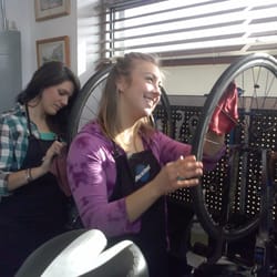 School of Bike - Our first Class! Truing wheels isn't as intimidating as we thought!