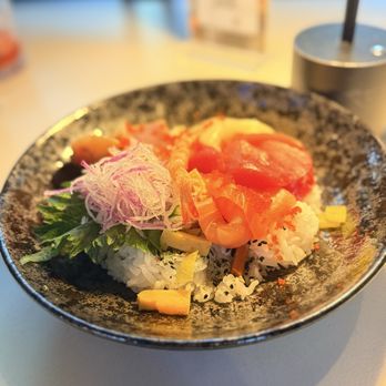Glass Box - Chef's Chiarashi Bowl - Seafood Near Me - San Diego, California
