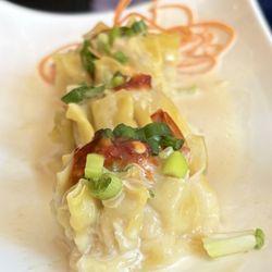 T.H.A.I. in Shirlington - Steamed Pork N Crab Shu Mai