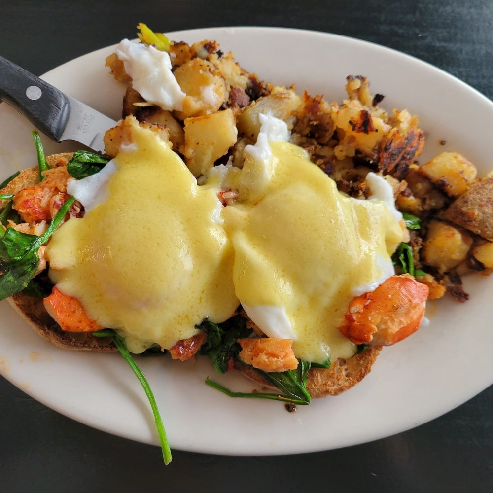 Ken's Corner - Lobster and Spinach Eggs Benedict w/Homefries - Breakfast & Brunch Near Me - Glastonbury, Connecticut