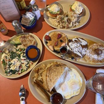 Snooze, an A.M. Eatery - Pancake Flight Customized, Benedict, etc - Breakfast & Brunch Near Me - Tustin, California