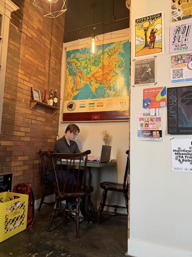 Moon Peak Coffeehouse Logo