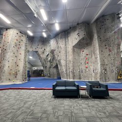 The Gravity Vault - Upper Saddle River - Rock wall