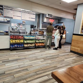 Jersey Mike's Subs - The 3 customers that arrived at 20:55 - Fast Food Near Me - Kuna, Idaho