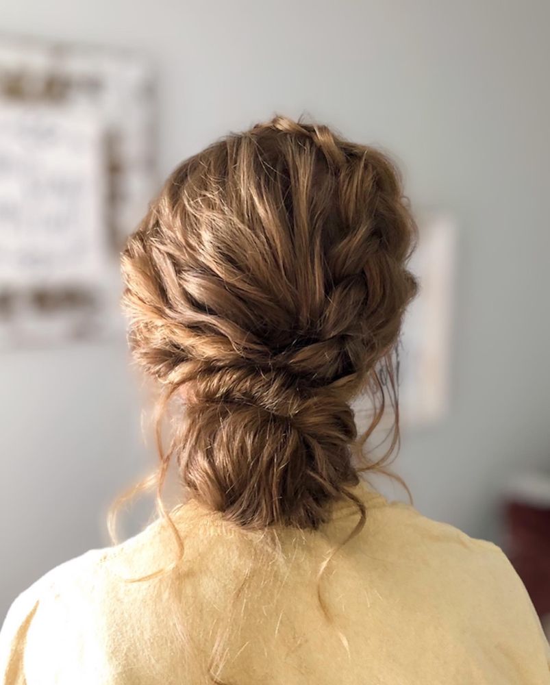 Bridal Hair By Hayley Logo