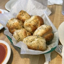 Paco's Pizza & Pasta - Garlic knots