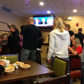 Hampton Inn St. Augustine Beach - Breakfast area gets very busy - Hotels Near Me - Saint Augustine, Florida