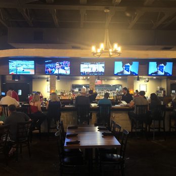 Horizon 76 - Bar area - New American Near Me - Keller, Texas