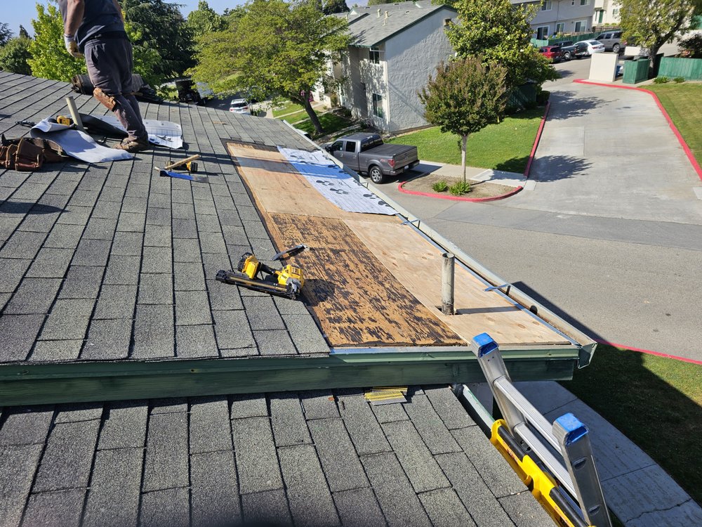 Slide of Lico's Roofing Company Inc