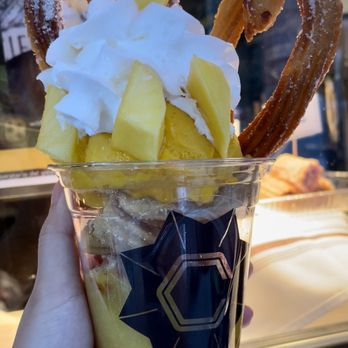 La Churreria - Churro Mango Ice Cream Sundae - Sandwiches Near Me - New York, New York