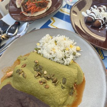 El Alma - Enchiladas mole (verde ) platanitos side - Mexican Near Me - Austin, Texas El Alma - Enchiladas mole (verde ) platanitos side - Mexican Near Me - Austin, Texas
