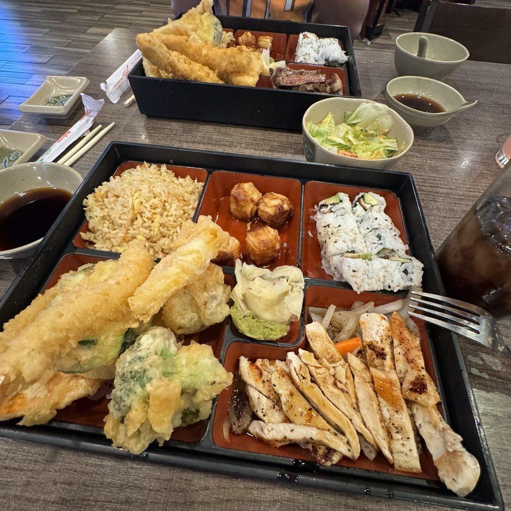 Hana Tokyo - Dinner Bento B - Sushi Bars Near Me - Tucson, Arizona