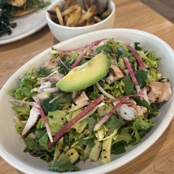 True Food Kitchen - Chinese Grilled Chicken salad - New American Near Me - Garden City, New York