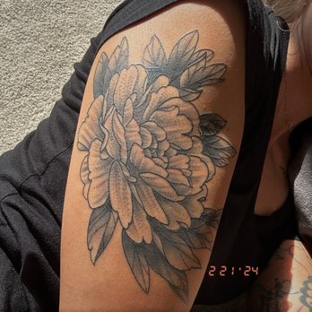 Pa'u Tattoo - 2 weeks healed - Tattoo Near Me - Haleiwa, Hawaii Pa'u Tattoo - 2 weeks healed - Tattoo Near Me - Haleiwa, Hawaii