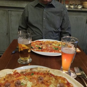 L'Osteria - Pizza and beer.  Nice late supper. - Pizza Near Me - Dresden, SN