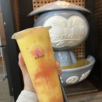 Pink Pink Tea Shoppe - Mango pomelo (more of a slushie) - Bubble Tea Near Me - San Francisco, California