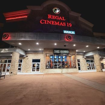 Regal Lone Star - Cinema Near Me - Tomball, Texas