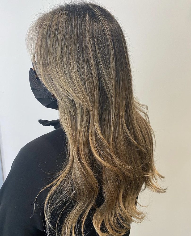 Suzyface.hair Logo