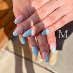 Majestic Nail Bar - Book with Dee