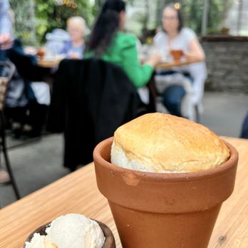 Terrain Cafe - Glen Mills - Flower Pot Bread - Cafes Near Me - Glen Mills, Pennsylvania