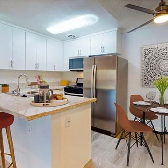 Casa Granada Apartment Homes - Kitchen in two-bedroom apartment at Casa Granada in Brentwood, LA - Apartments Near Me - Los Angeles, California Casa Granada Apartment Homes - Kitchen in two-bedroom apartment at Casa Granada in Brentwood, LA - Apartments Near Me - Los Angeles, California