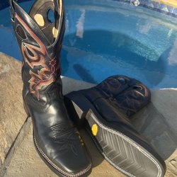 D & B Boot and Shoe Shop