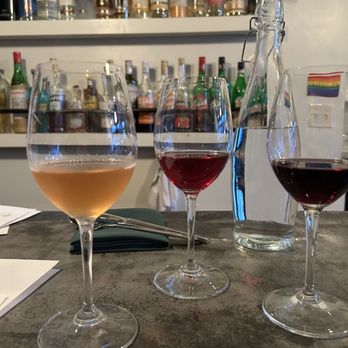 Oakley Wines - Wine flight - Beer, Wine & Spirits Near Me - Cincinnati, Ohio Oakley Wines - Wine flight - Beer, Wine & Spirits Near Me - Cincinnati, Ohio