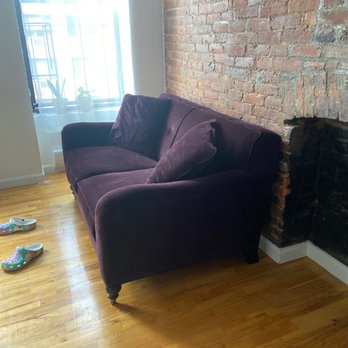 Kaiyo - Eggplant purple loveseat - Furniture Stores Near Me