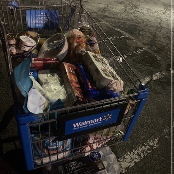 Walmart - A shopping cart filled with unbagged groceries - Grocery Near Me - Fresno, California Walmart - A shopping cart filled with unbagged groceries - Grocery Near Me - Fresno, California