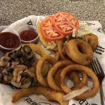 Fuddruckers - Burgers Near Me - Greenville, South Carolina