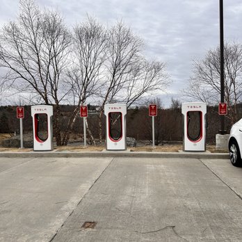 Tesla Supercharger - EV Charging Stations Near Me - Hudson, Massachusetts