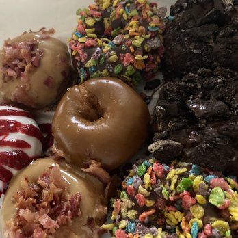 Quack Daddy Donuts - Maple bacon Vanilla with raspberry glaze Carmel sea salt Chocolate with fruity pebbles Chocolate with Oreos - Donuts Near Me - Westfield, Indiana Quack Daddy Donuts - Maple bacon Vanilla with raspberry glaze Carmel sea salt Chocolate with fruity pebbles Chocolate with Oreos - Donuts Near Me - Westfield, Indiana