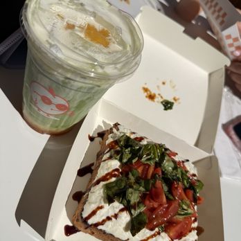 Whata Peach - Peachy matcha latte & burrata toast - Juice Bars & Smoothies Near Me - Valley Glen, California