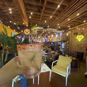Happy Does Bar - Drinks and inside - Bars Near Me - San Diego, California