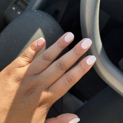 T Nails & Spa