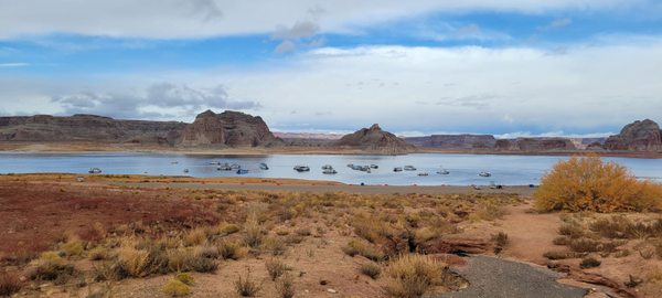 Wahweap Overlook by null