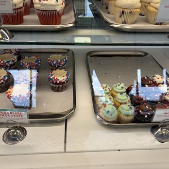SusieCakes - Austin West Wood - Bakeries Near Me - Austin, Texas