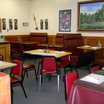 Siam Cuisine - Most of the small dining room - Thai Near Me - Warren, Michigan Siam Cuisine - Most of the small dining room - Thai Near Me - Warren, Michigan