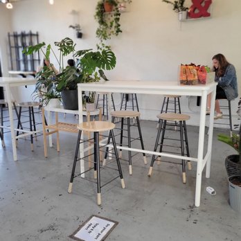 City & State - Seating area - Coffee & Tea Near Me - Memphis, Tennessee City & State - Seating area - Coffee & Tea Near Me - Memphis, Tennessee