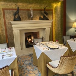 Culloden Estate and Spa - breakfast table