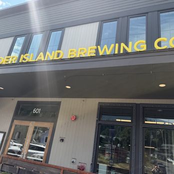 Thunder Island Brewing - Breweries Near Me - Cascade Locks, Oregon Thunder Island Brewing - Breweries Near Me - Cascade Locks, Oregon
